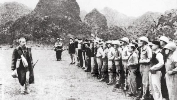 越戰中兩個兒子相繼犧牲，作為司令員的父親又把女婿送上戰場