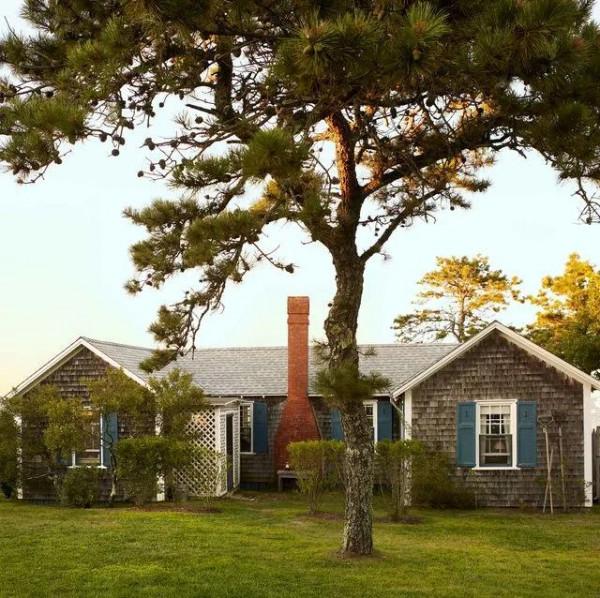 在瑪莎葡萄園島的海灘小屋，我們看到菲比簡單、輕鬆的居家技巧