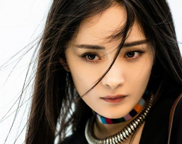 楊冪前公公透露孫女小糯米近況，在學校交了很多朋友，很喜歡中秋