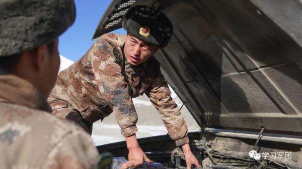 老兵的獨家記憶丨當兵12年，他只幹了一件事……