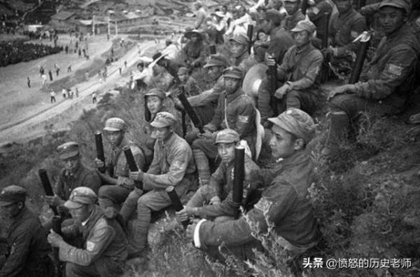 珍貴老照片：土八路的土、鄧麗君的吻照、美國禁止公開的UFO照