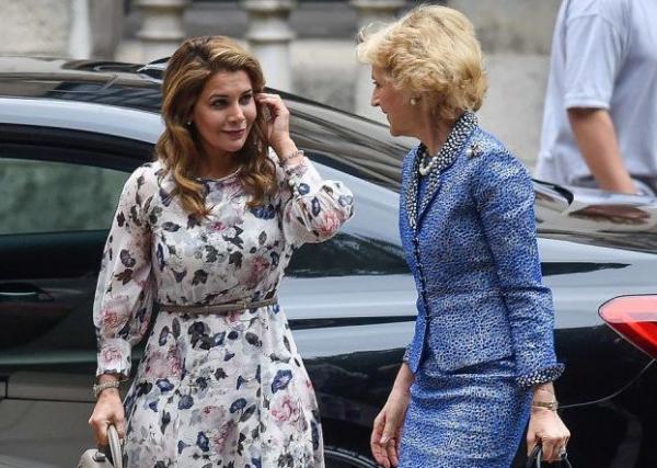 51歲約旦王后:和萊蒂齊亞同框像雙生姐妹,大度接納逃婚的小姑子 51歲約旦王后:和萊蒂齊亞同框像雙生姐妹,大度接納逃婚的小姑子