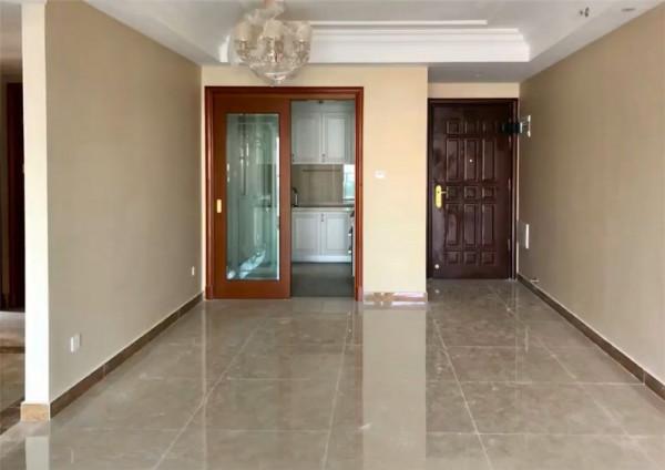 精裝前後的房子差距有多大?他曬出自家裝修,網友:這是一個家嗎 精裝前後的房子差距有多大?他曬出自家裝修,網友:這是一個家嗎