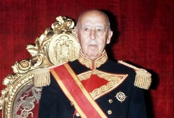 第二次世界大戰期間，“軸心國”陣營中的核心人物，各個面漏兇光