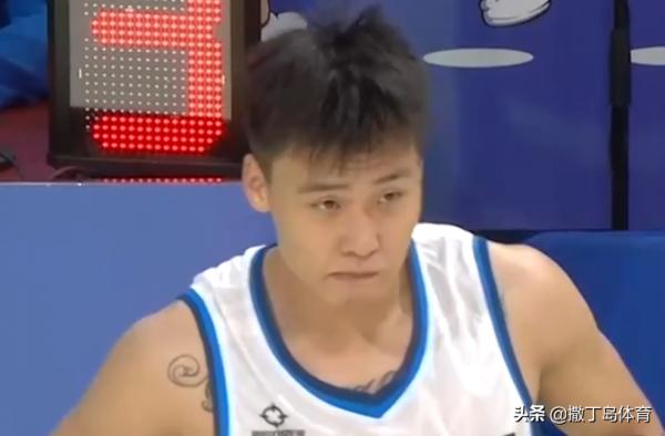 杜鋒陷入幸福煩惱,最強廣東尚未成型,胡明軒趙睿出類拔萃 杜鋒陷入幸福煩惱,最強廣東尚未成型,胡明軒趙睿出類拔萃