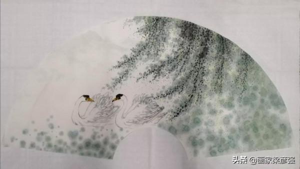 《詩經》白鳥潔白肥澤白記載，天鵝象徵忠誠、純潔、高貴