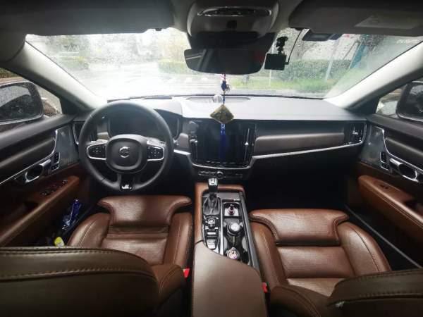 「諾粉來稿」V90 CC征服沃爾沃老使用者？二手車小白的真實心路歷程