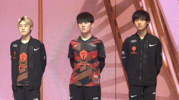 Jackeylove又要換輔助了？TES訓練賽訊息顯示，上野輔都可能換人