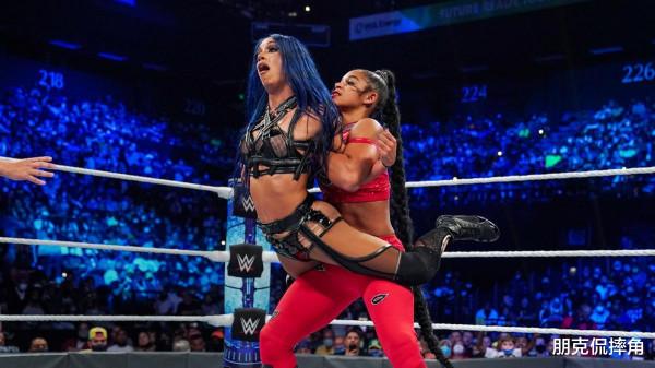 WWE女子四騎士齊聚藍色陣營,新一天組合開啟新一輪“異地” WWE女子四騎士齊聚藍色陣營,新一天組合開啟新一輪“異地”