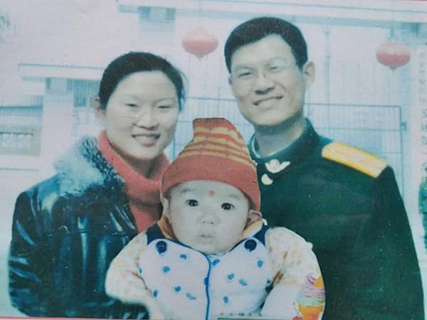 丈夫因川藏救援犧牲,軍嫂照顧公婆12年:兒子考上國防科技大學 丈夫因川藏救援犧牲,軍嫂照顧公婆12年:兒子考上國防科技大學