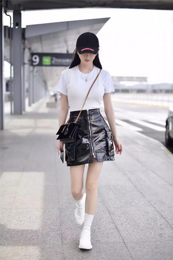 景甜關曉彤走機場,穿裙子秀長腿,個個驚豔!160cm沈月太會穿 景甜關曉彤走機場,穿裙子秀長腿,個個驚豔!160cm沈月太會穿