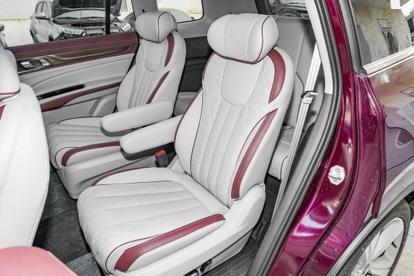 試駕福特領裕:提供5/6/7座,這是款有著很多中國元素的美國車 試駕福特領裕:提供5/6/7座,這是款有著很多中國元素的美國車