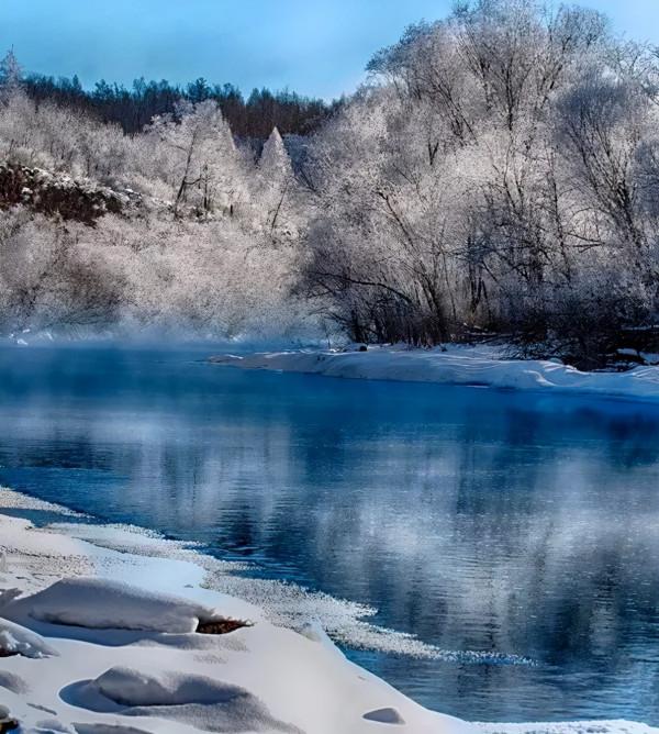 新疆霧凇,這才是完美冬天的開啟方式,真正的冰雪王國... 新疆霧凇,這才是完美冬天的開啟方式,真正的冰雪王國...