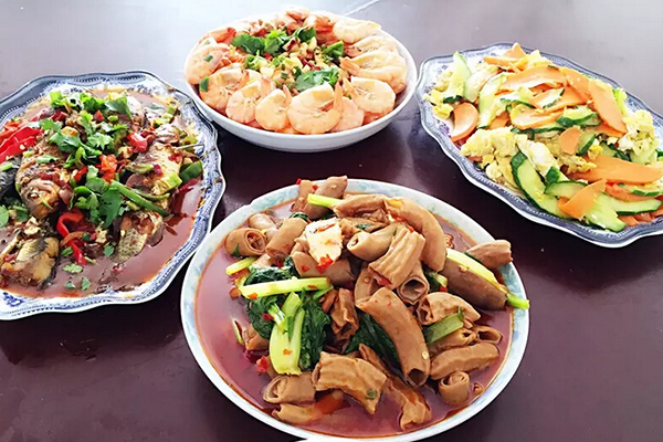 飯菜沒吃完，第二天熱一熱再吃？注意了，有4種食物不適合隔夜吃