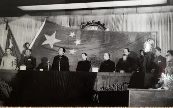 1949年，毛主席當選主席時缺了一票
