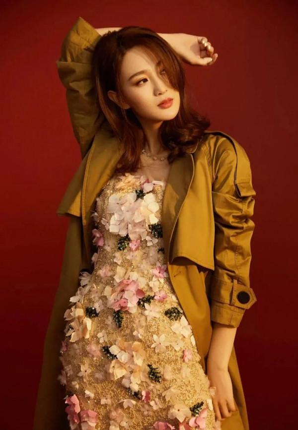 大連軍旅劇女神侯夢莎：顏值擔當，清麗脫俗