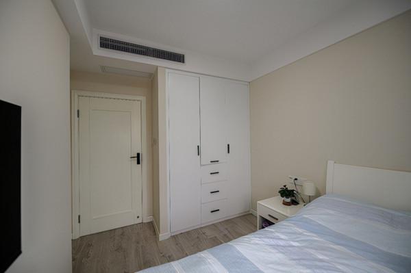 110㎡老房翻新,無主燈現代風帶來的簡潔與時尚 110㎡老房翻新,無主燈現代風帶來的簡潔與時尚