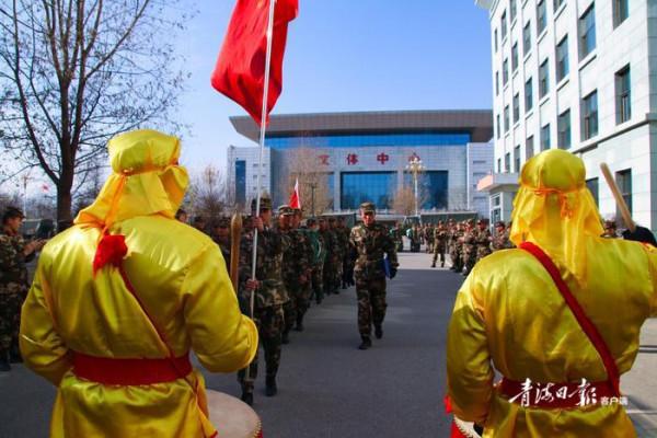 武警青海總隊機動某支隊：新兵下連了