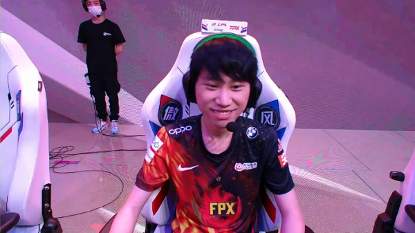 S10參賽戰隊兩大中單離隊，705重返賽場引起爭議，又有人為BO叫屈