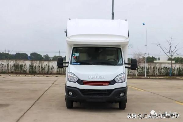 省油便宜隔音好！4床6座佈局！退休老兩口用的輕量化初級版房車