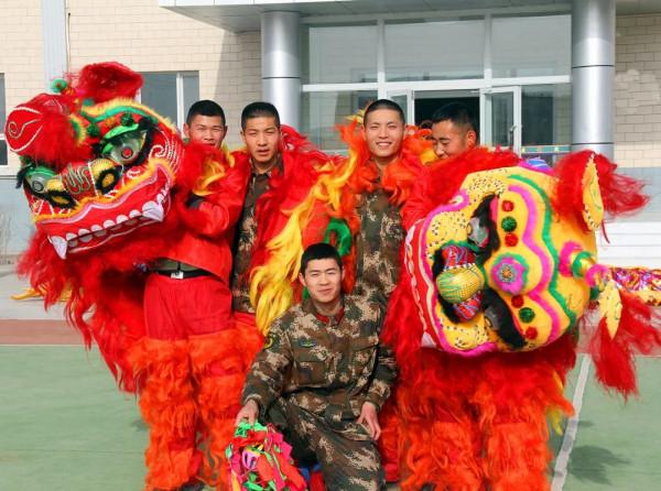 新兵到家了，家人們很“走心”