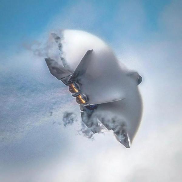 軍事風桌布(第十四期)——空中支援