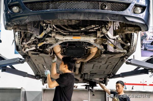 「典藏座駕」整備一臺經典的寶馬E66,於所到之處書寫下闊瀾人生 「典藏座駕」整備一臺經典的寶馬E66,於所到之處書寫下闊瀾人生