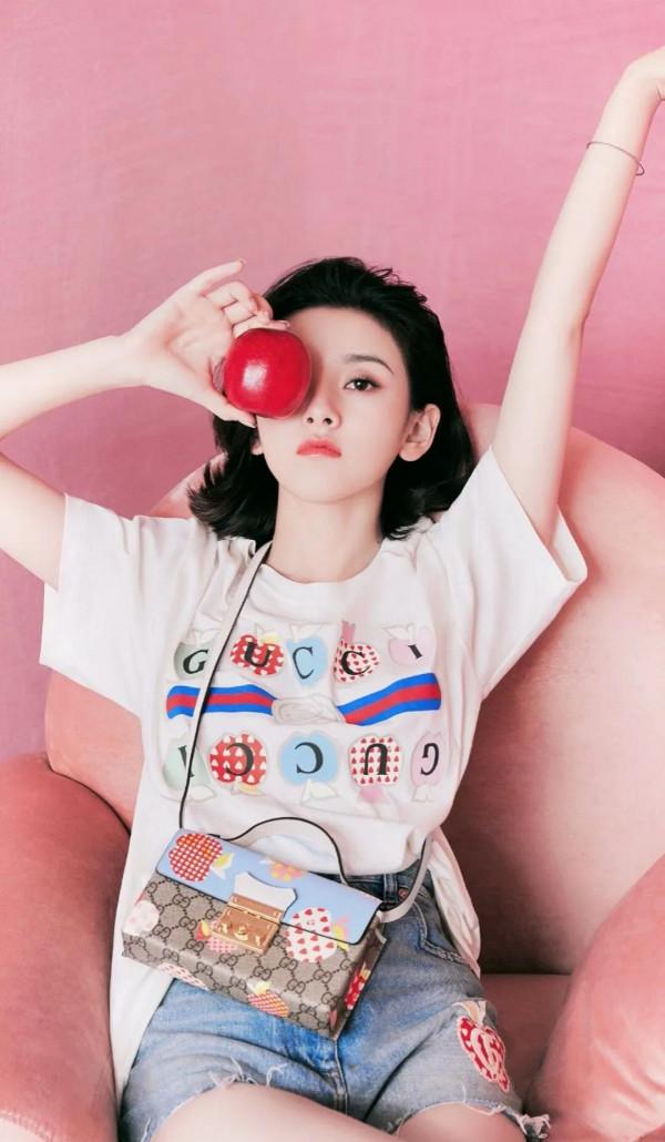 有喜歡宋祖兒的嗎？是曾經的小哪吒，也是大方得體的喬四美