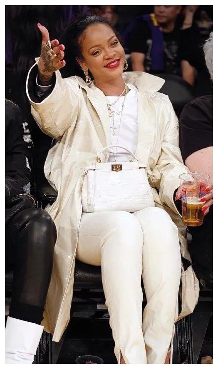 保羅這個球太不應該了,細節顯示人品,可能一生都無冠 保羅這個球太不應該了,細節顯示人品,可能一生都無冠