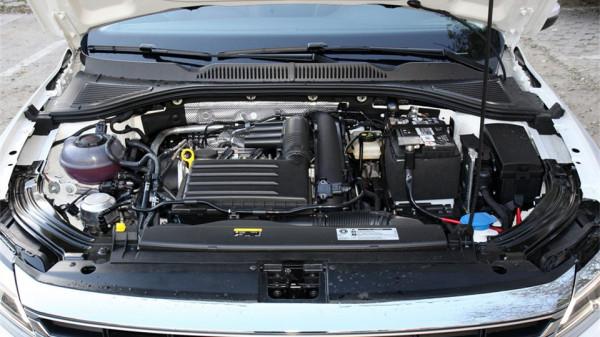 大眾朗逸：1.4T年養車貴近兩千，還是 1.5L更省心？