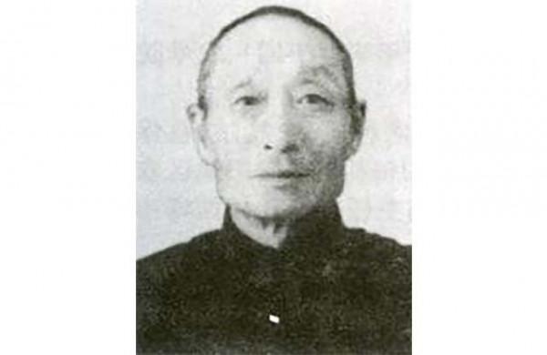 穿日本軍大衣騎白馬，杜堃手下誤將林彪當日軍打，毛主席如何表態