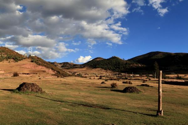 “秋遊到西藏”系列遊記：小牧場裡敘舊緣，最高峰前拍個照