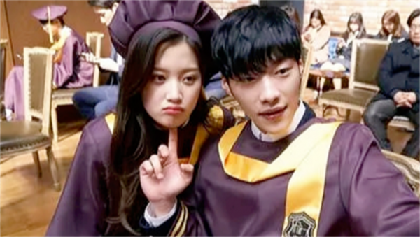 “初戀系女神”文佳煐:10歲出道精通三國語言,顏值更是令人羨慕 “初戀系女神”文佳煐:10歲出道精通三國語言,顏值更是令人羨慕