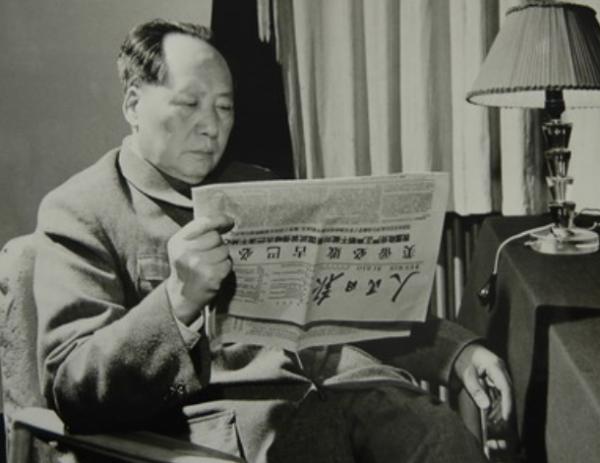 1976年，病重的毛主席給李敏做了一個手勢，大家沒明白是什麼意思