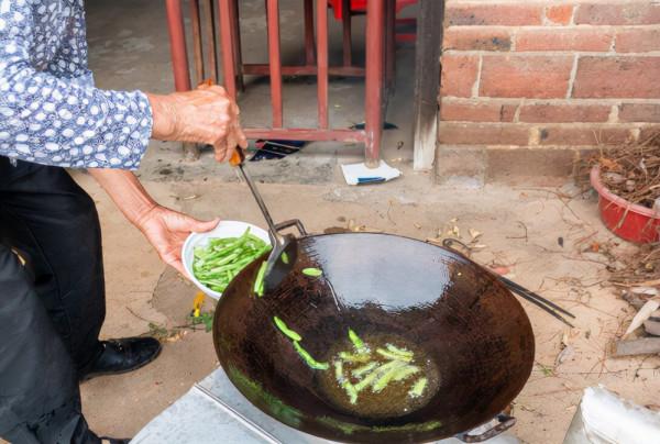 二胎媽媽查出肝硬化,醫生:做飯愛做3件事,肝臟承受不住 二胎媽媽查出肝硬化,醫生:做飯愛做3件事,肝臟承受不住