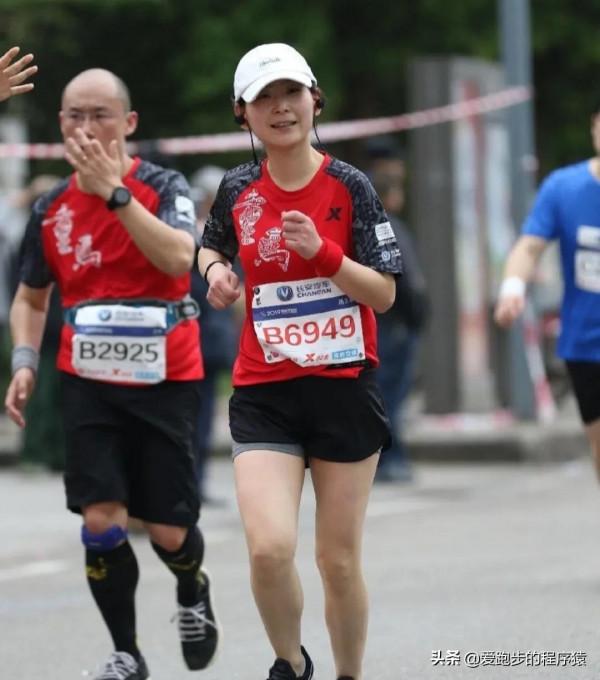 晨跑者的“煩惱”:灑水車是“夢魘” 晨跑者的“煩惱”:灑水車是“夢魘”