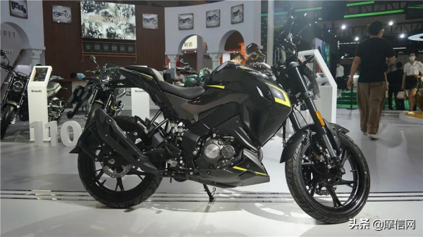 Benelli與領克推出聯名款摩托“燃金彈頭”