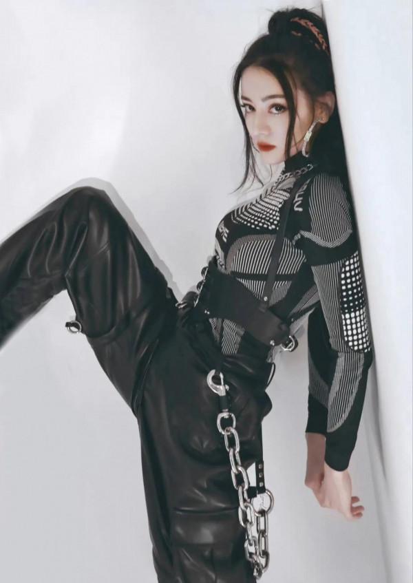 女明星電競少女圖合集:趙麗穎、楊冪、迪麗熱巴、Angelababy 女明星電競少女圖合集:趙麗穎、楊冪、迪麗熱巴、Angelababy