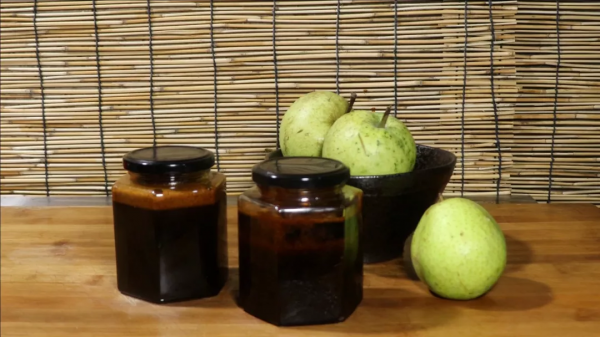 挖一勺梨膏泡一碗茶水,近60年的梨樹,帶給我們的還有歲月的積澱 挖一勺梨膏泡一碗茶水,近60年的梨樹,帶給我們的還有歲月的積澱