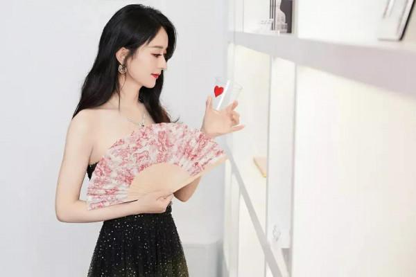 趙麗穎,不管現在有多麼艱辛,我們也要做個生活的舞者 趙麗穎,不管現在有多麼艱辛,我們也要做個生活的舞者