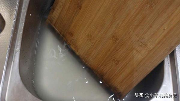 過年大掃除，廚房裡5件物品，是“藏細菌”高手，再節約也要更換