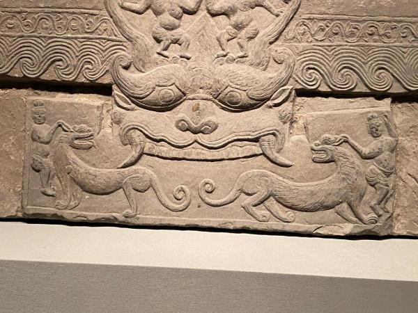 過新年 看新展 虎虎生福祝福您