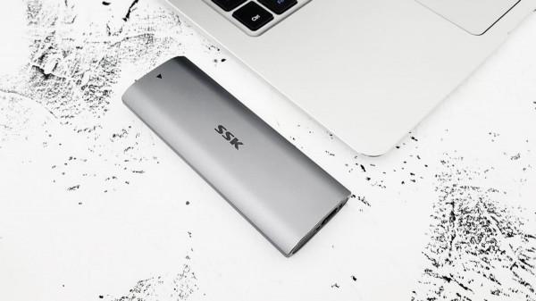 不用的SSD不要扔，一招變行動硬碟，SSK飈王m.2雙協議硬碟盒開箱