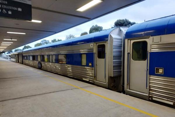 一路向東，乘“鴕鳥號”旅遊列車，從阿德萊德到巴拉瑞特