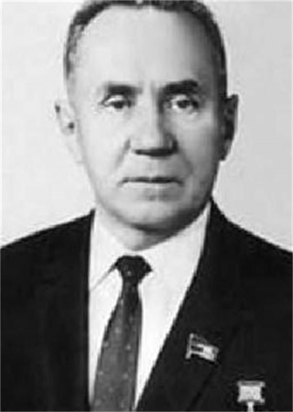 1963年，趙樸初寫了首詩被人送到毛主席手裡，主席看後拍手叫好