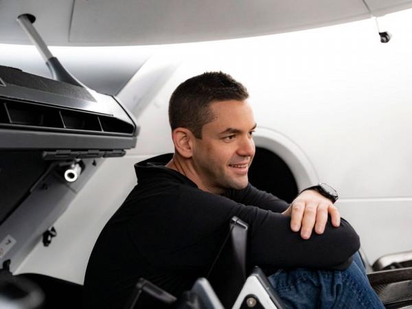 神十二飛船降落適應更牛!美龍飛船返回地球,玻璃穹頂舷窗絕美 神十二飛船降落適應更牛!美龍飛船返回地球,玻璃穹頂舷窗絕美