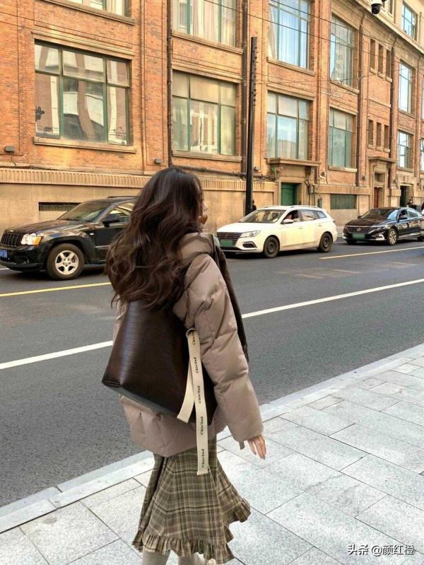 冬天不知道穿什麼？不妨試試這些休閒風穿搭，簡約隨性又溫柔