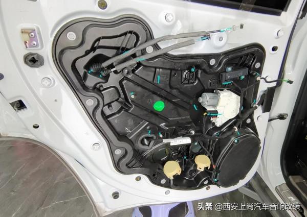 全方位降噪重回寧靜車生活,吉普指南者升級全車俄羅斯阿德薩隔音 全方位降噪重回寧靜車生活,吉普指南者升級全車俄羅斯阿德薩隔音