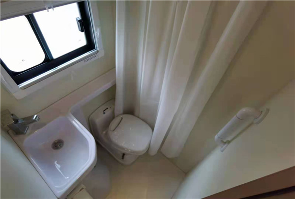 金冠賓歌CX500小額頭房車，軍工品質舒享溫情