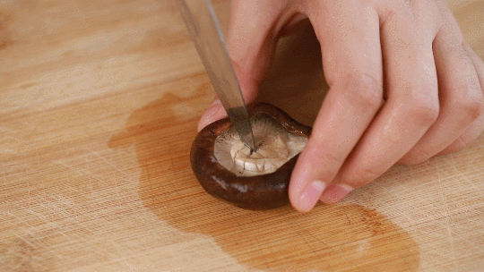 給肉都不換!香菇做出海鮮味,3分鐘超快手 給肉都不換!香菇做出海鮮味,3分鐘超快手